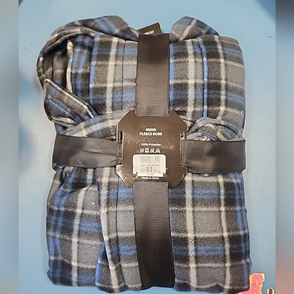 NWT Hotel Spa Collection Mens Robe - Picture 3 of 3